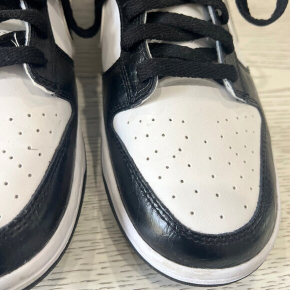 NIKE Panda Dunks World Champs Black & White Gold Plate SE Retro 9.5 - Picture 6 of 15